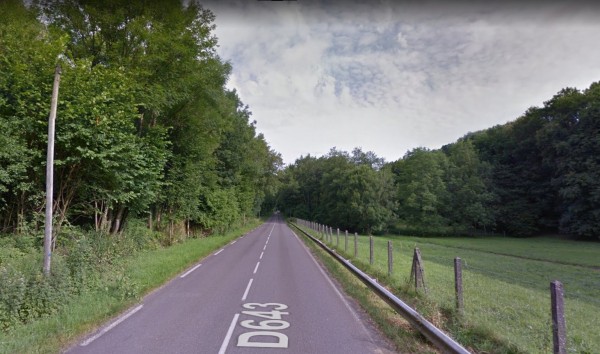 La route RD643 qui traverse la vallée du Montvaux en amont du village... (vue <em>Google Street View®</em>)