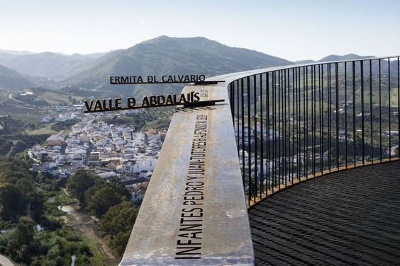 Multiplicité des matériaux possibles, avec recherche de transparence et de légèreté pour privilégier la discrétion de l’aménagement.