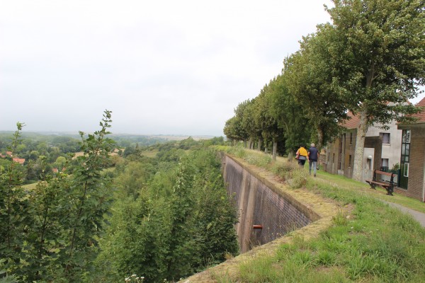 Remparts de Montreuil et gestion différenciée des espaces (crédit : Omnibus)